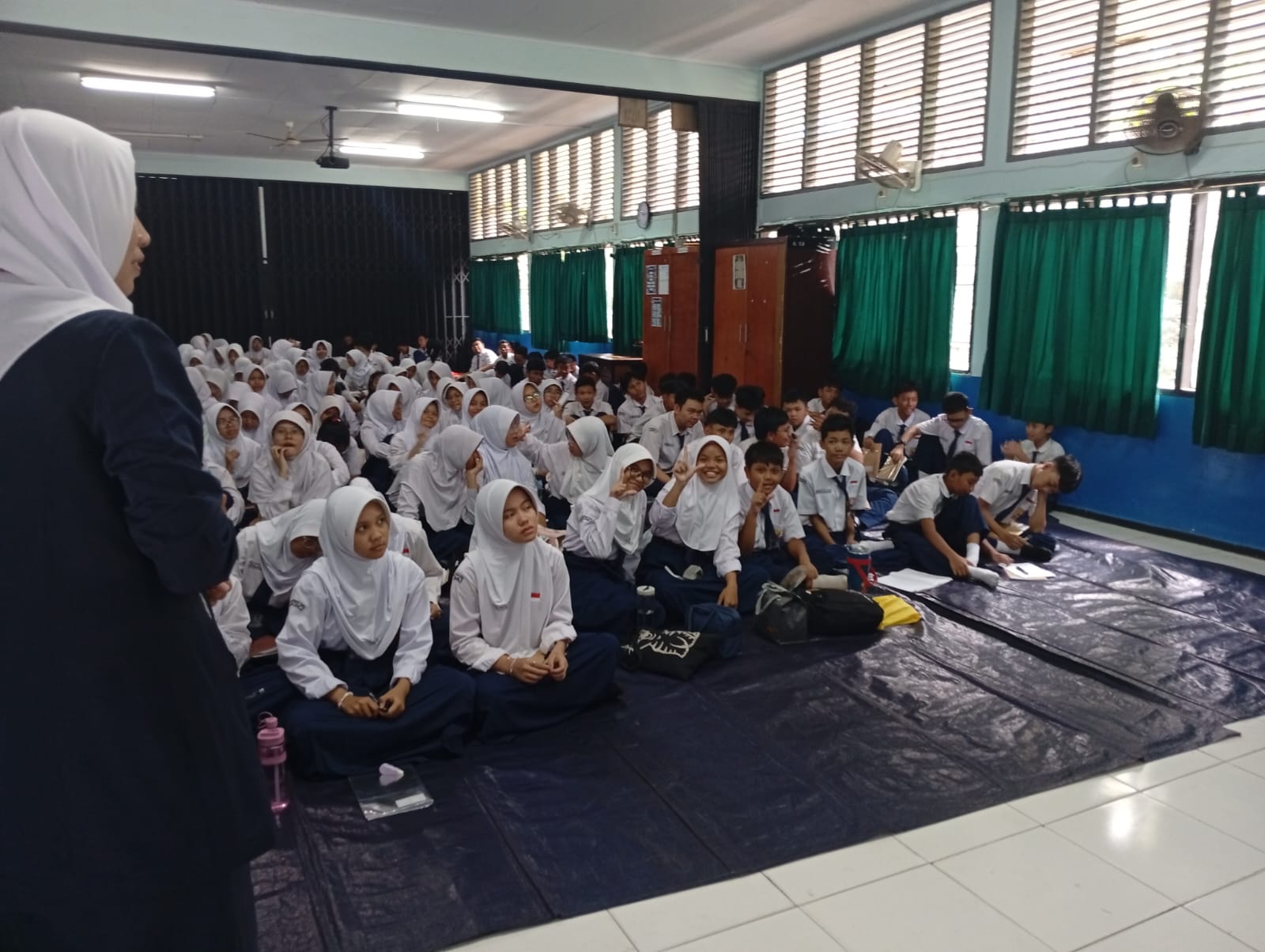 Roadshow Workshop Membaca Ke SMP Negeri 251 Jakarta
